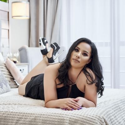 myrahills, camgirl Xlovecam